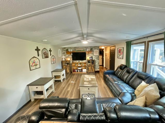 496 Cherokee Drive, Chatsworth, GA 30705
