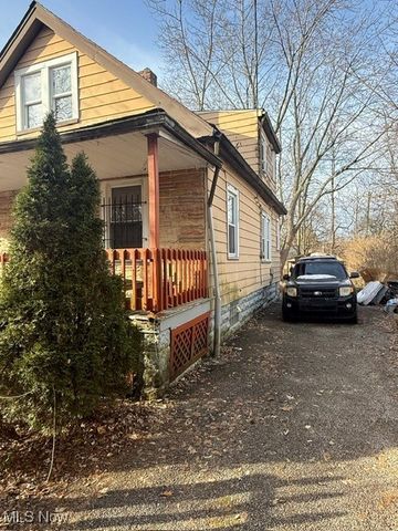 3840 E 142nd Street, Cleveland, OH 44128