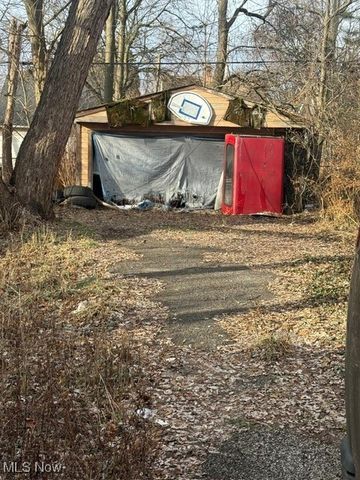 3840 E 142nd Street, Cleveland, OH 44128