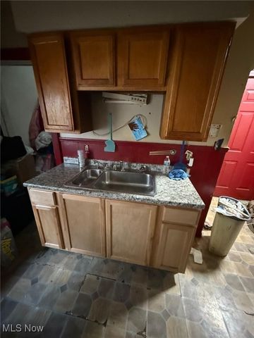 3840 E 142nd Street, Cleveland, OH 44128