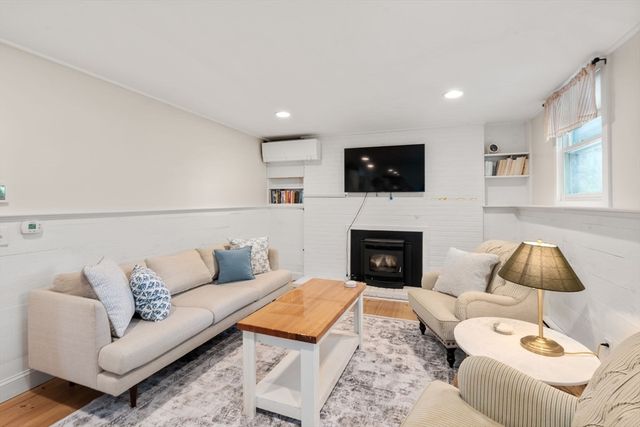 23 Inland Rd, Marion, MA 02738