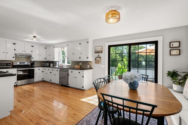 23 Inland Rd, Marion, MA 02738