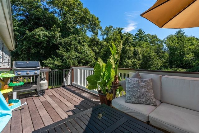 23 Inland Rd, Marion, MA 02738