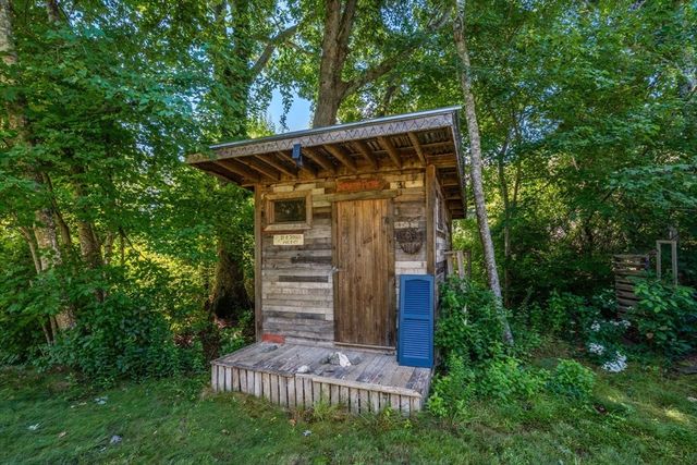 23 Inland Rd, Marion, MA 02738