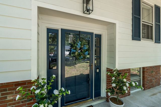 23 Inland Rd, Marion, MA 02738