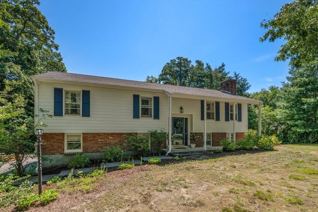 23 Inland Rd, Marion, MA 02738