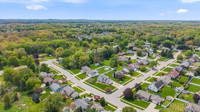 5131 Windybrook Drive, Grandville, MI 49418