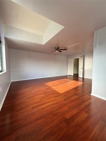 19603 NW 82nd Place, Hialeah, FL 33015