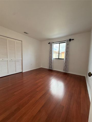 19603 NW 82nd Place, Hialeah, FL 33015