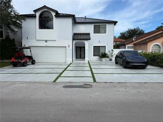 19603 NW 82nd Place, Hialeah, FL 33015