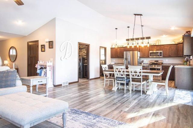 320 N 36TH AVENUE, Wausau, WI 54401