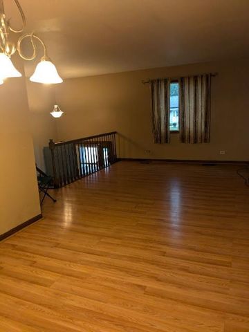 982 Grant Street, Bartlett, IL 60103