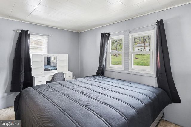 37 MOUNTAIN ST, Mount Holly Springs, PA 17065