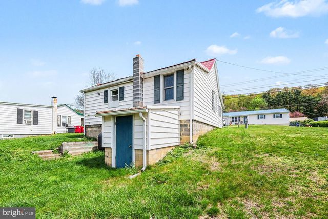 37 MOUNTAIN ST, Mount Holly Springs, PA 17065