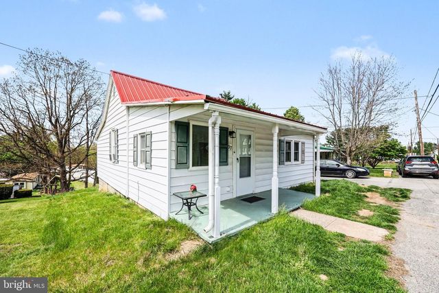 37 MOUNTAIN ST, Mount Holly Springs, PA 17065