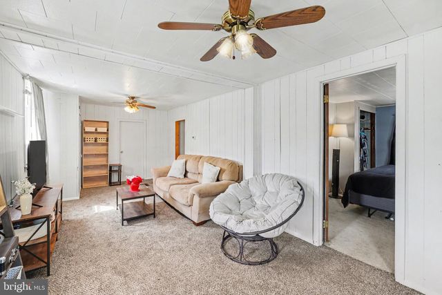 37 MOUNTAIN ST, Mount Holly Springs, PA 17065