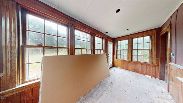 19 Mendon Road, North Attleboro, MA 02760