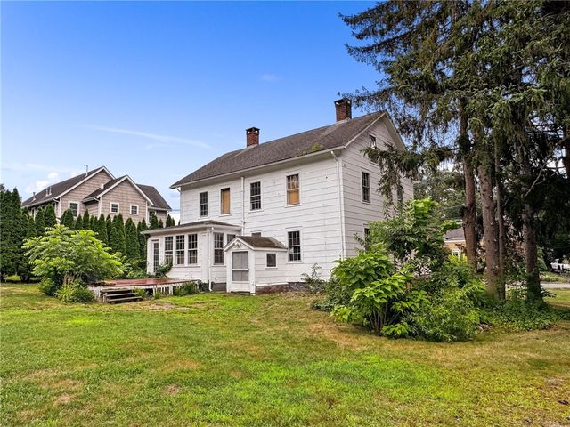 19 Mendon Road, North Attleboro, MA 02760