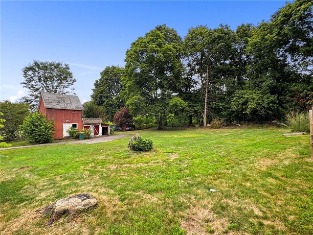 19 Mendon Road, North Attleboro, MA 02760