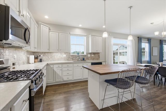 25609 W Cerena Circle, Plainfield, IL 60586