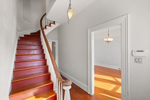 1746 8th Street, Oakland, CA 94607