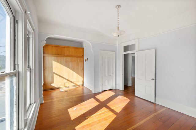 1746 8th Street, Oakland, CA 94607