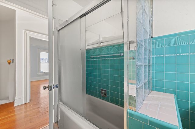 1746 8th Street, Oakland, CA 94607