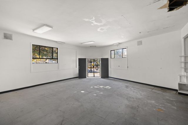 1746 8th Street, Oakland, CA 94607