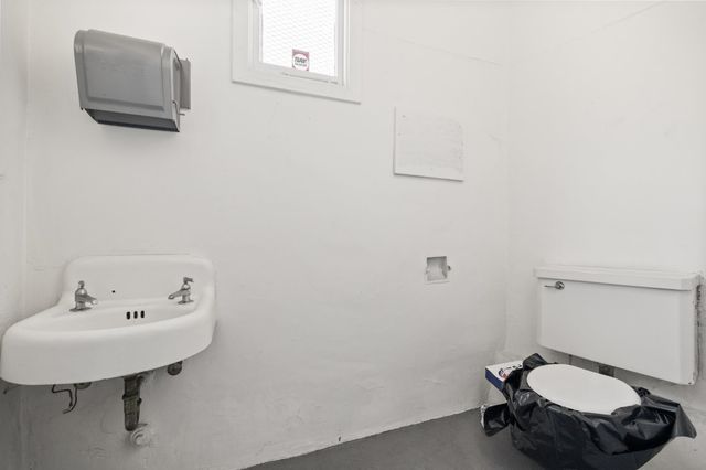 1746 8th Street, Oakland, CA 94607