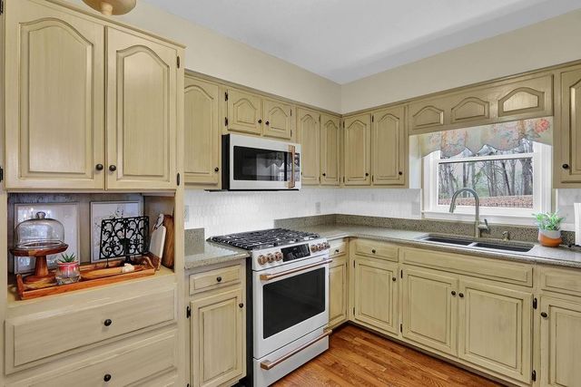 4706 Creek Wood Drive, Gainesville, GA 30507