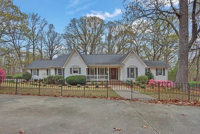 4706 Creek Wood Drive, Gainesville, GA 30507