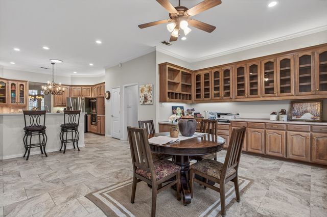 325 Thornhill Circle, Double Oak, TX 75077