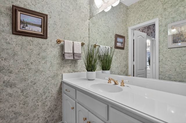 325 Thornhill Circle, Double Oak, TX 75077