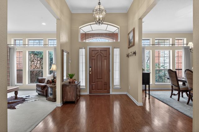 325 Thornhill Circle, Double Oak, TX 75077