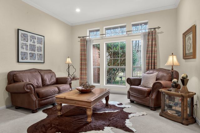 325 Thornhill Circle, Double Oak, TX 75077