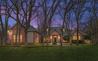 325 Thornhill Circle, Double Oak, TX 75077