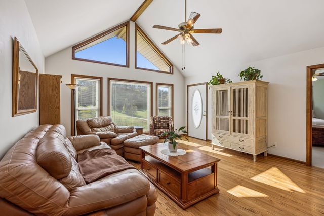5005 Campbellsville Pike, Culleoka, TN 38451