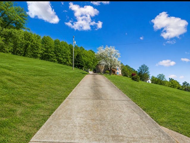5005 Campbellsville Pike, Culleoka, TN 38451