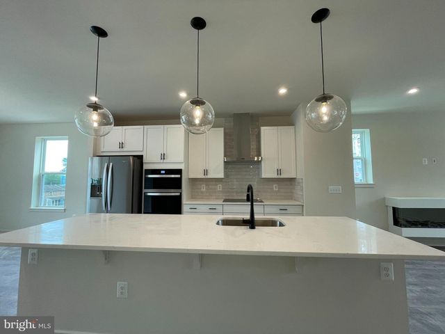 17977 ALICIA AVE, Dumfries, VA 22026