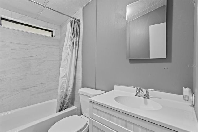 2240 DARBY LANE, St Cloud, FL 34769