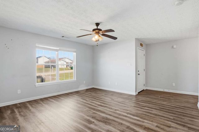 504 Dove Way, Social Circle, GA 30025