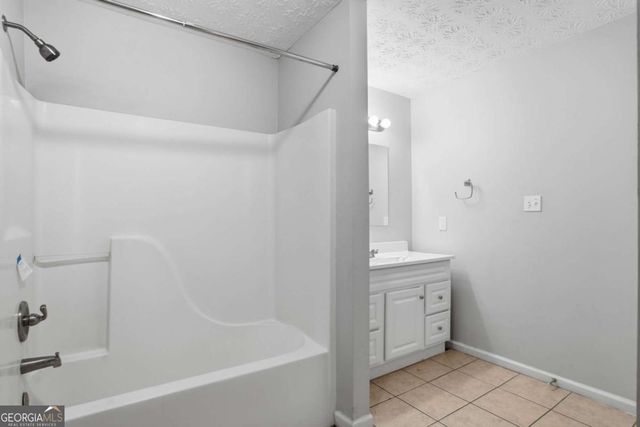 504 Dove Way, Social Circle, GA 30025