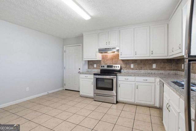 504 Dove Way, Social Circle, GA 30025