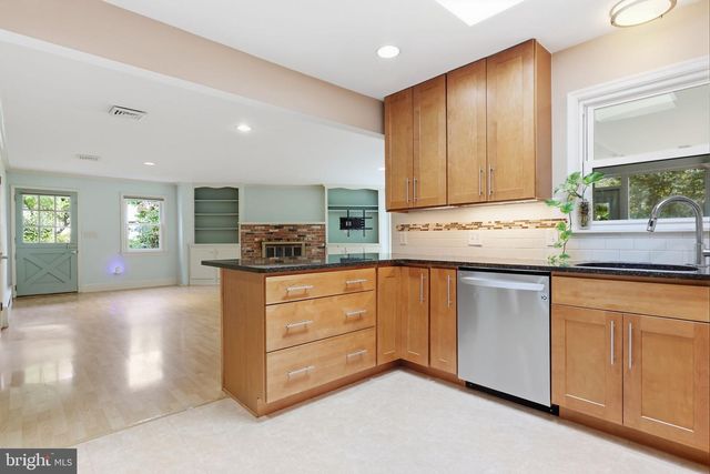 1101 LINDEN AVE, Yardley, PA 19067