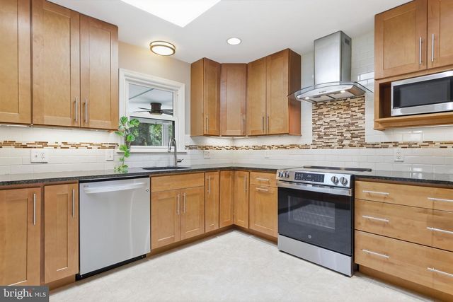 1101 LINDEN AVE, Yardley, PA 19067