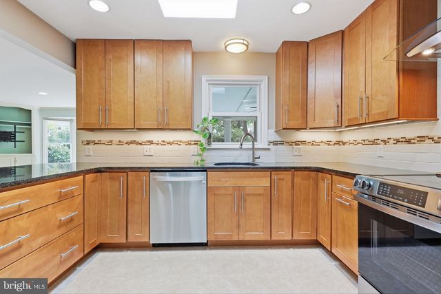 1101 LINDEN AVE, Yardley, PA 19067