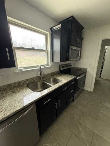 660 Dalton Hollow Rd, Hartsville, TN 37074