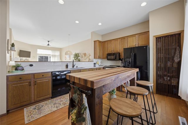 2665 Hunters Ridge Rd, Marion, IA 52302