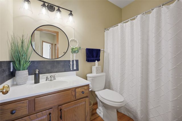 2665 Hunters Ridge Rd, Marion, IA 52302