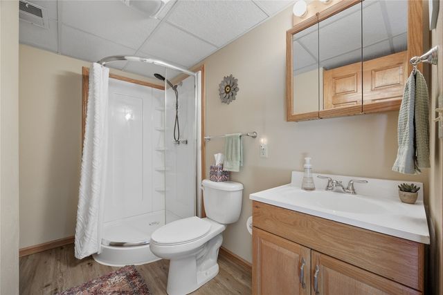 2665 Hunters Ridge Rd, Marion, IA 52302